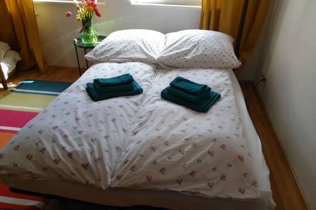 Sonnige 2-Zimmerwohnung Mit Veranda Stuttgart Apartment