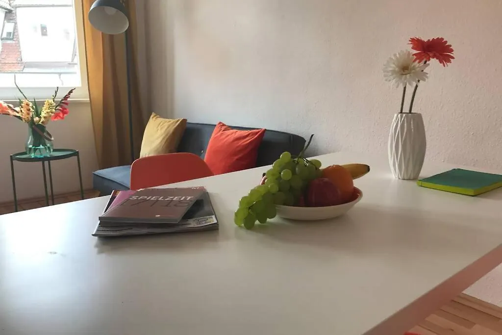 Apartment Sonnige 2-Zimmerwohnung Mit Veranda Stuttgart Germany