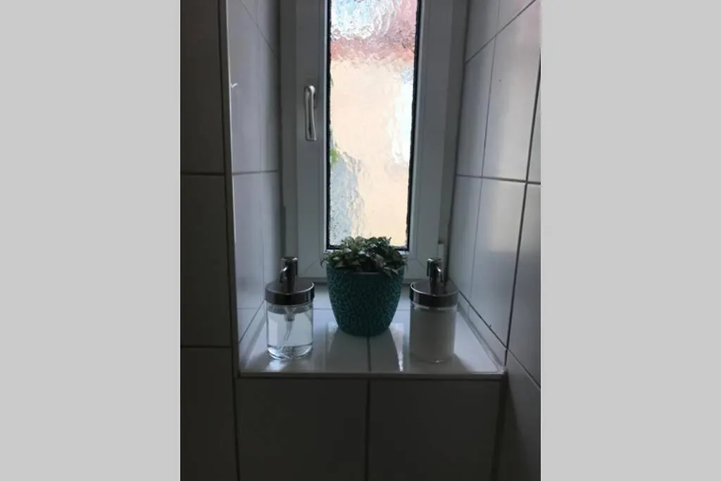 Sonnige 2-Zimmerwohnung Mit Veranda Stuttgart 0*,  Germany